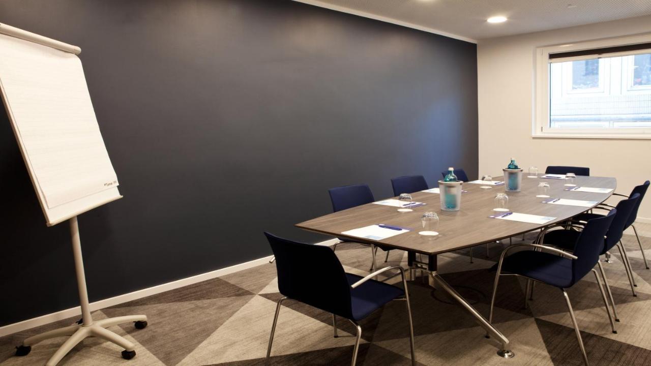 Holiday Inn Express Bochum By Ihg المظهر الخارجي الصورة