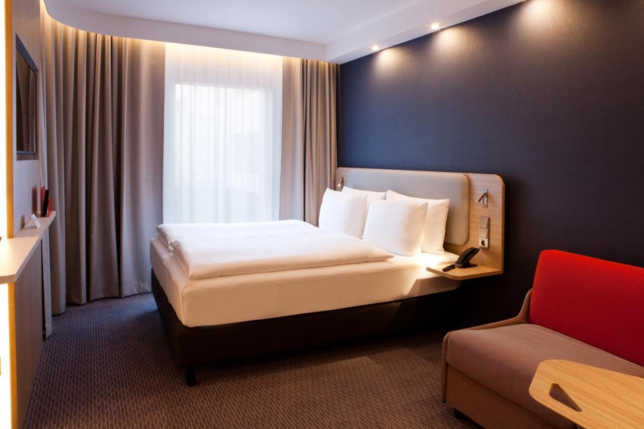 Holiday Inn Express Bochum By Ihg المظهر الخارجي الصورة